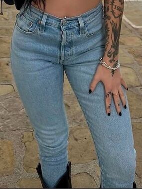 BDG High-Rise Light Blue Jeans